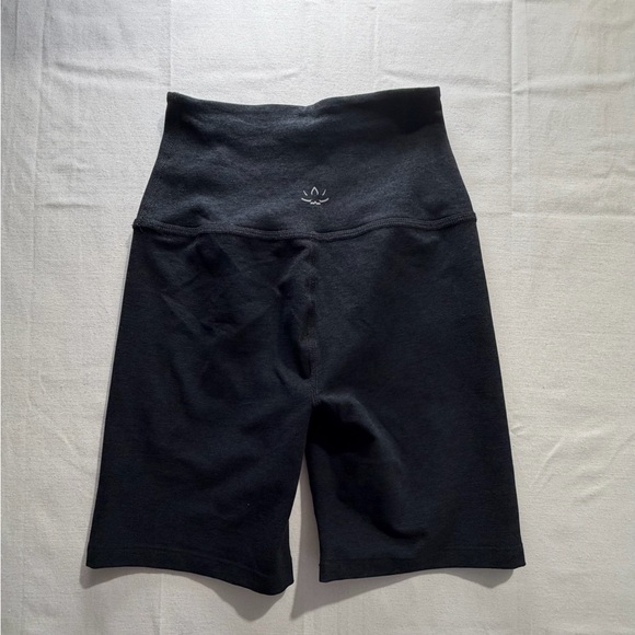 Beyond Yoga Spacedye High Waisted Keep Pace Short Black Charcoal Sz S Athleisure - Picture 2 of 4